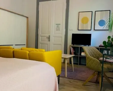 Fifteen Boutique Rooms Budapest With Self Check-In Exterior photo